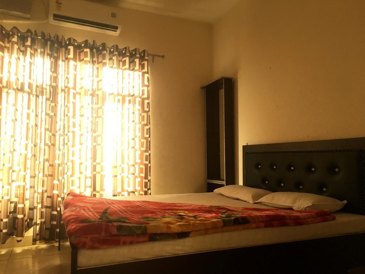 Oyo 12976 Hotel New Fiza Jammu Exterior photo